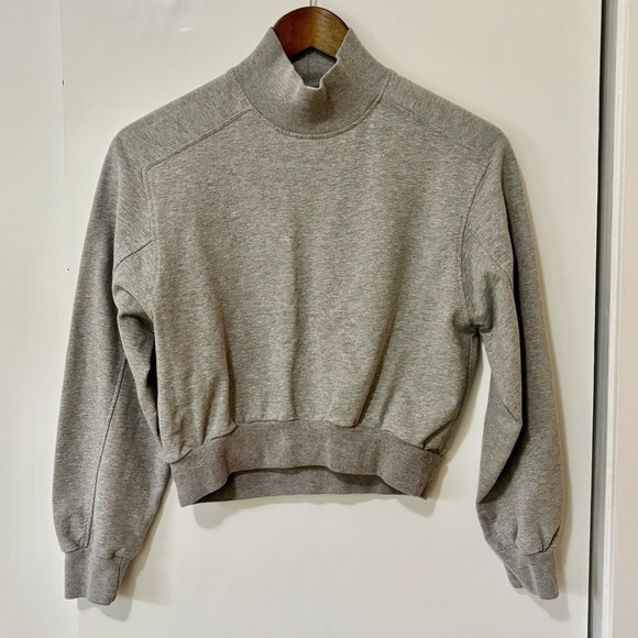 Zara| Grey Mock Turtleneck Cropped Fleece Sweater Sz S - Picture 1 of 4